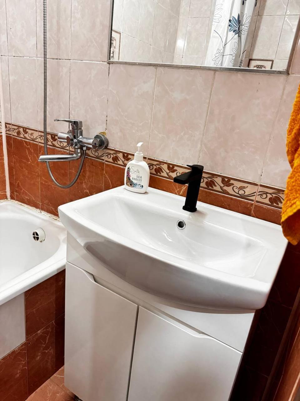 Квартира В Лузановке2 Odessa Ngoại thất bức ảnh